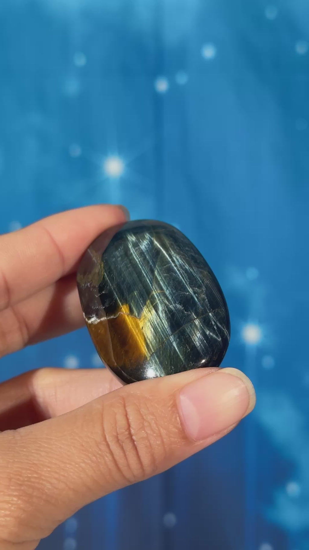 Blue Tiger's Eye Palmstone – 0.048 kg