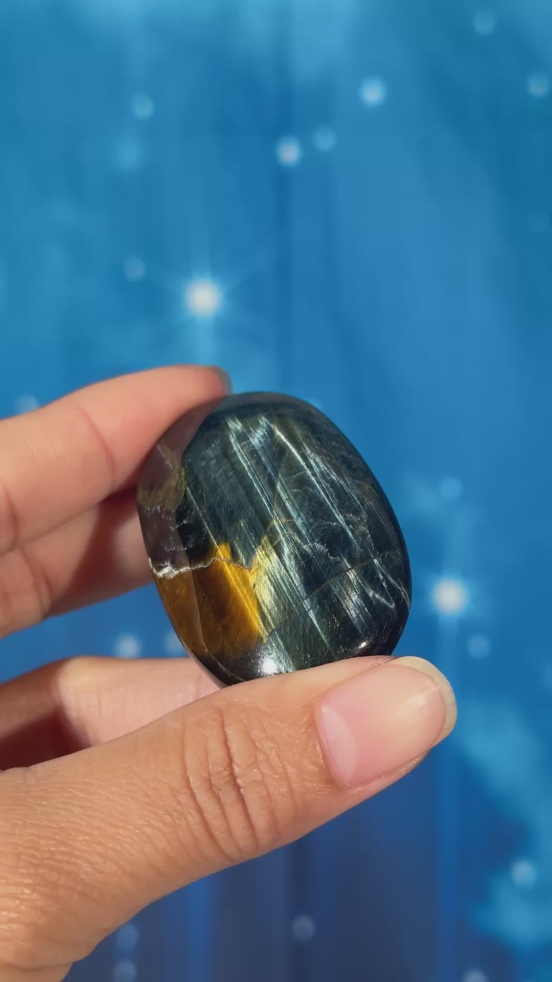 Blue Tiger's Eye Palmstone – 0.048 kg