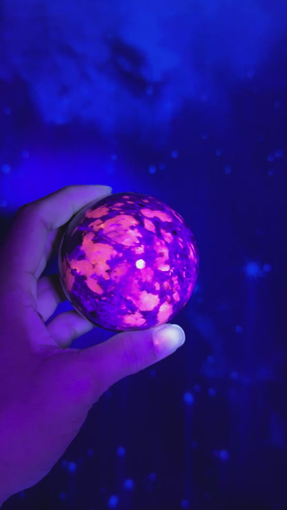 Sodalite-Syenite Sphere – Yooperlite® • 0.462 kg