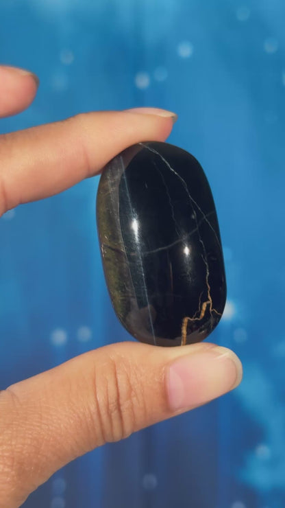 Blue Tiger's Eye Palm Stone – 0.037 kg