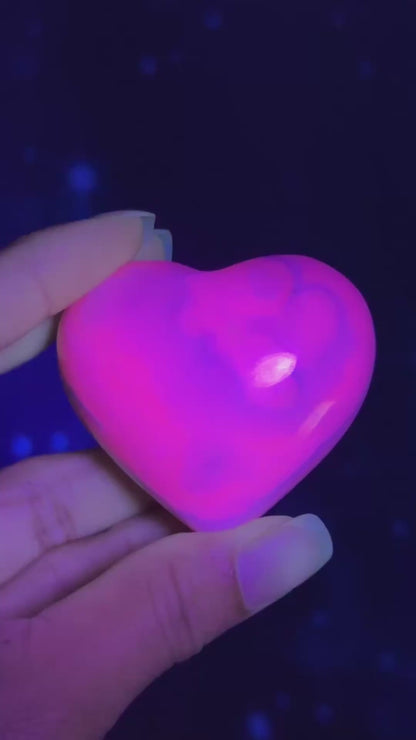 Pink Mangano Calcite Heart – 0.125 kg