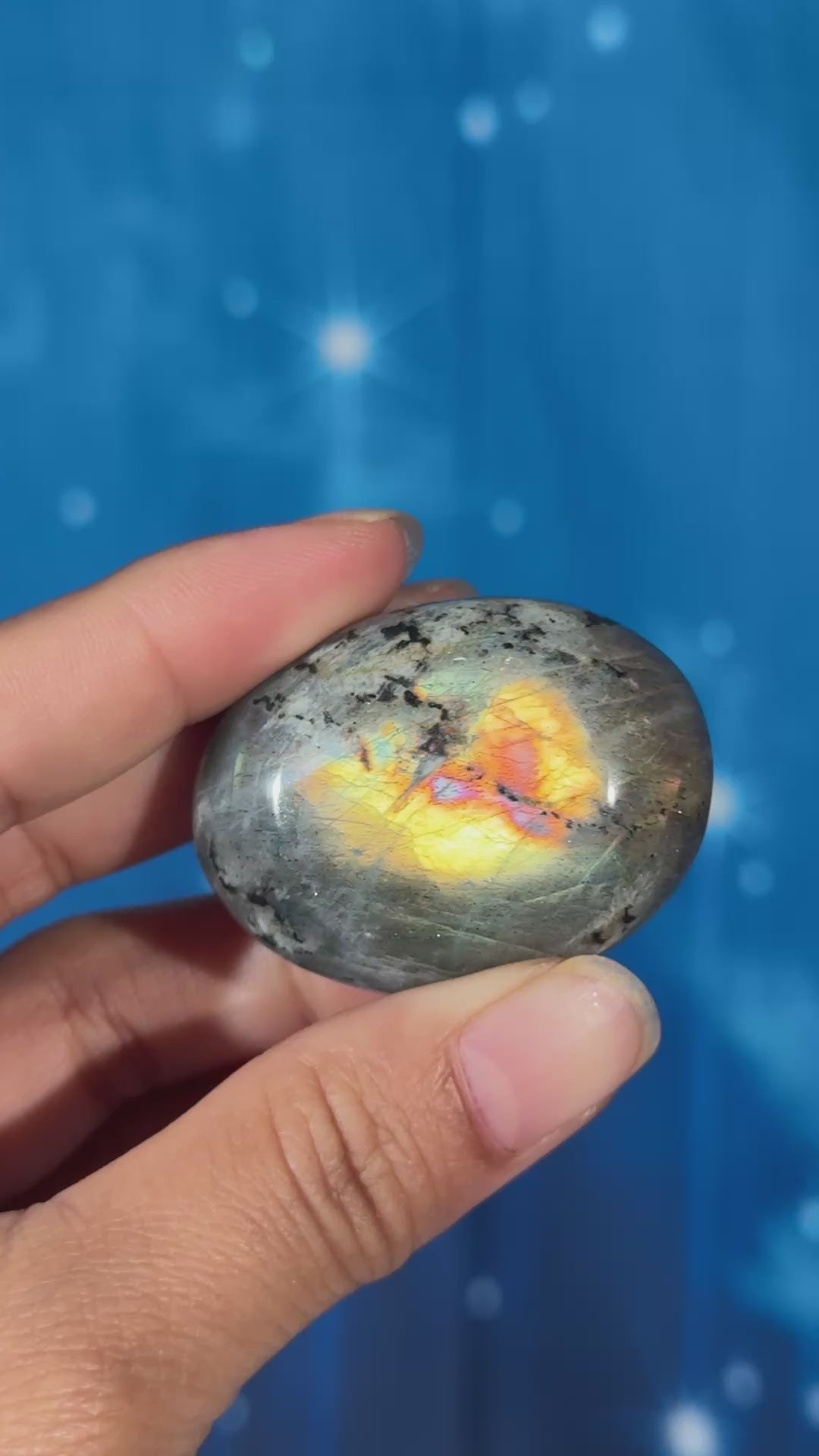Labradorite Palmstone – 0.045 kg