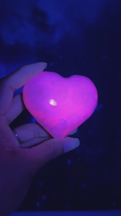 Pink Mangano Calcite Heart – 0.278 kg