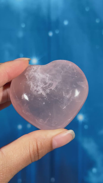 Rose Quartz Heart – 0.113 kg