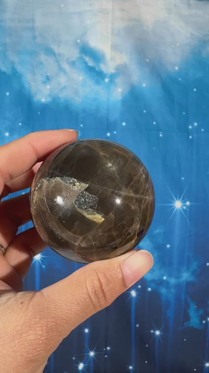 Black Moonstone Sphere – 0.295 kg