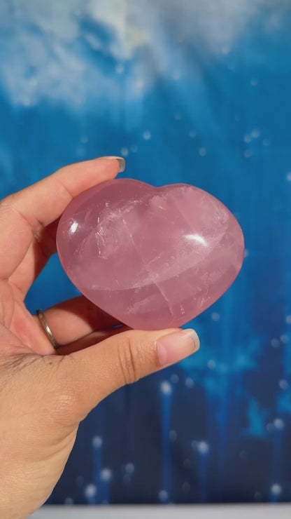 Rose Quartz Heart – 0.210 kg